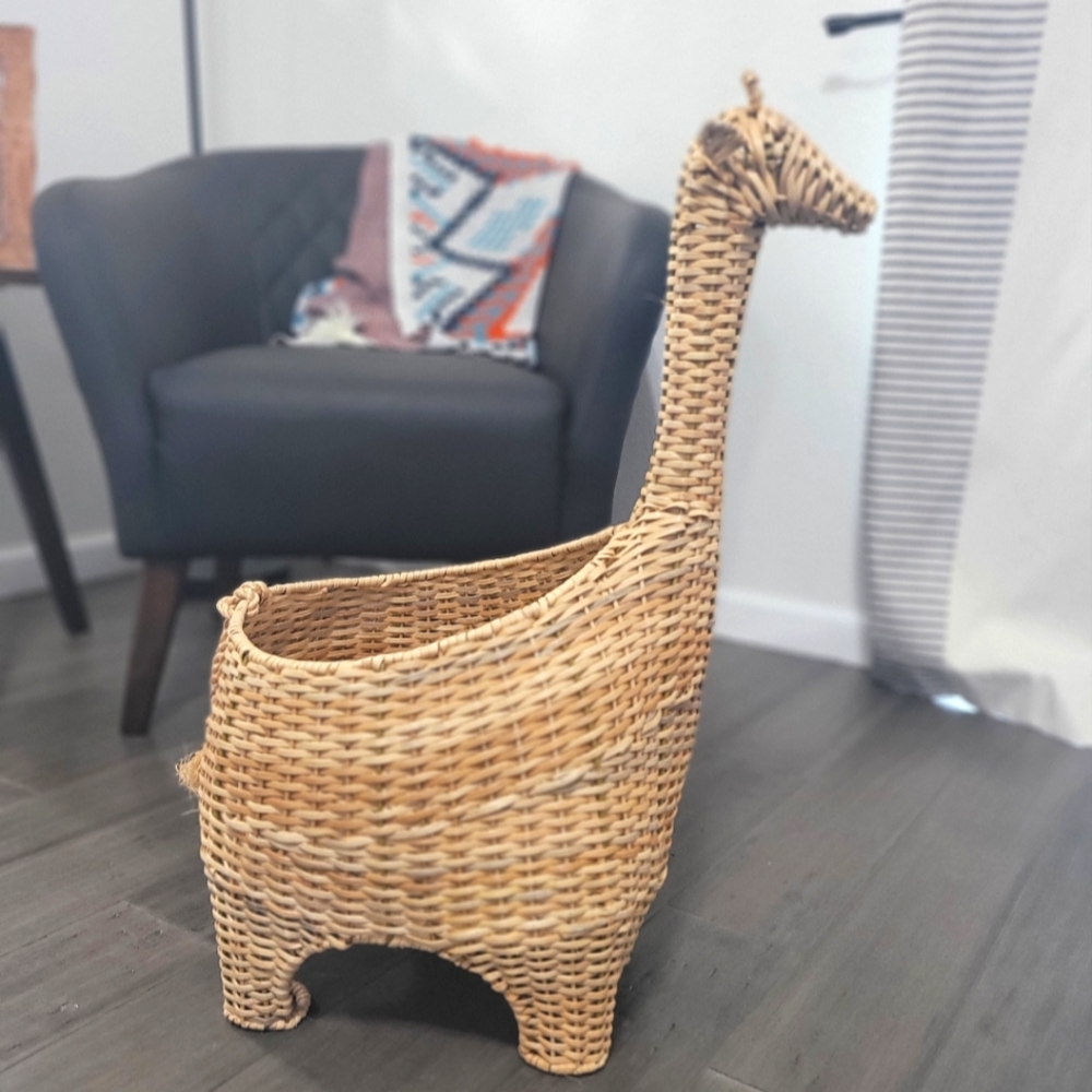 Pottery Barn Wicker Giraffe Basket